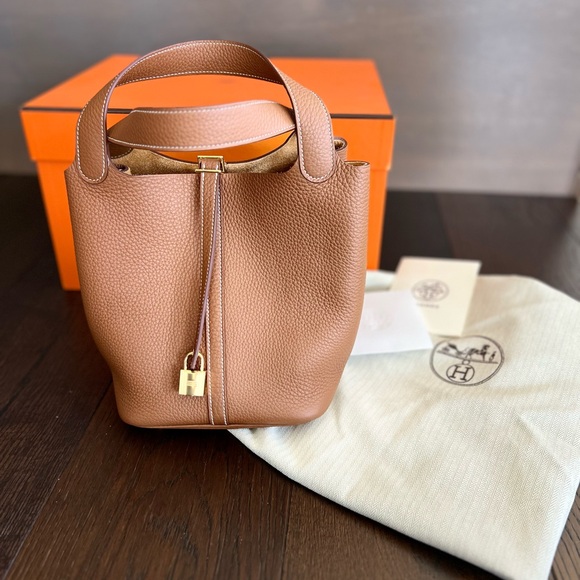 HERMES Picotin Lock 22 - Gold on Gold - 2023 - Picture 5 of 8